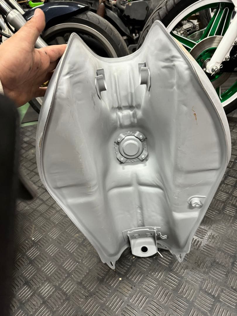 AK CBX 400F 純正タンク