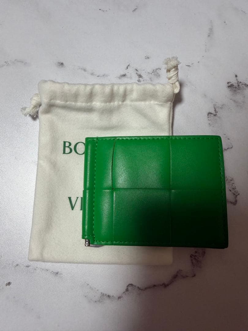 【美品】ボッテガヴェネタ マキシイントレチャート 二つ折り財布 グリーン