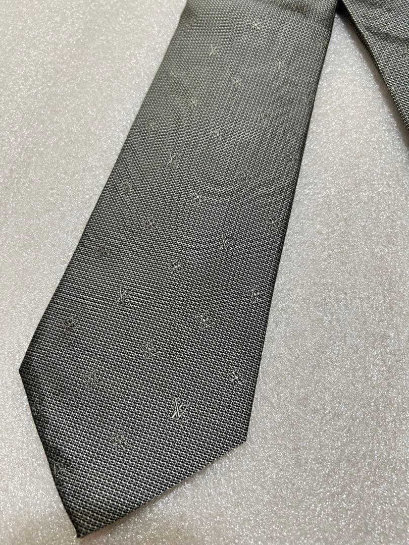 美品✨ LOUIS VUITTON ルイ・ヴィトン ブランドネクタイ グレー