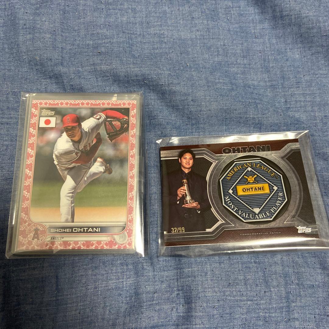 野球カード（大谷翔平シリアルナンバー入りカード2枚）