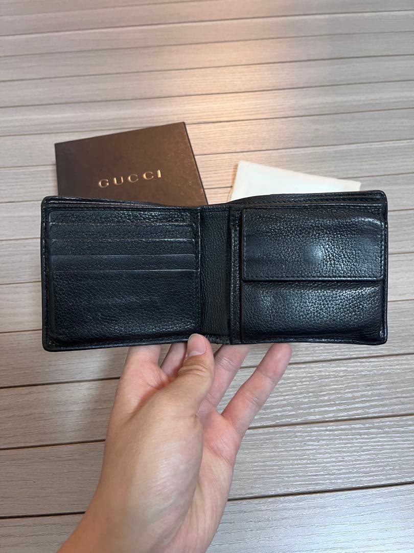 1/25まで正月限定セール！ GUCCI 二つ折り財布
