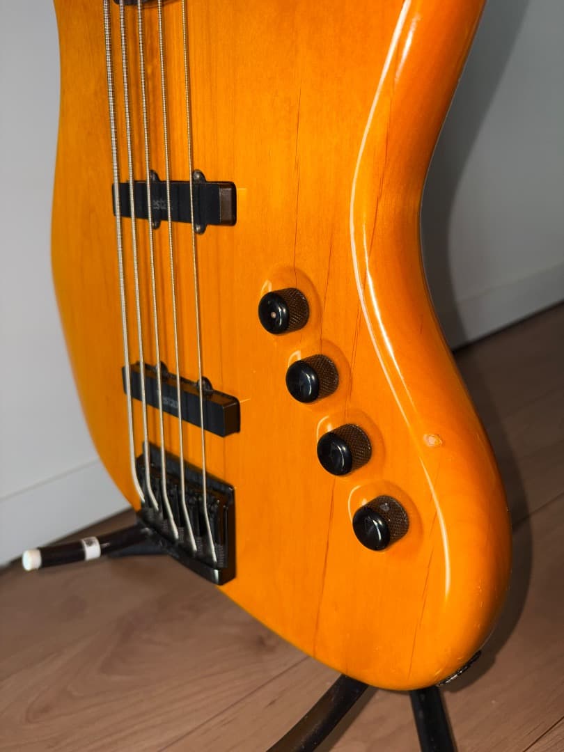 Vestax　5弦ベース