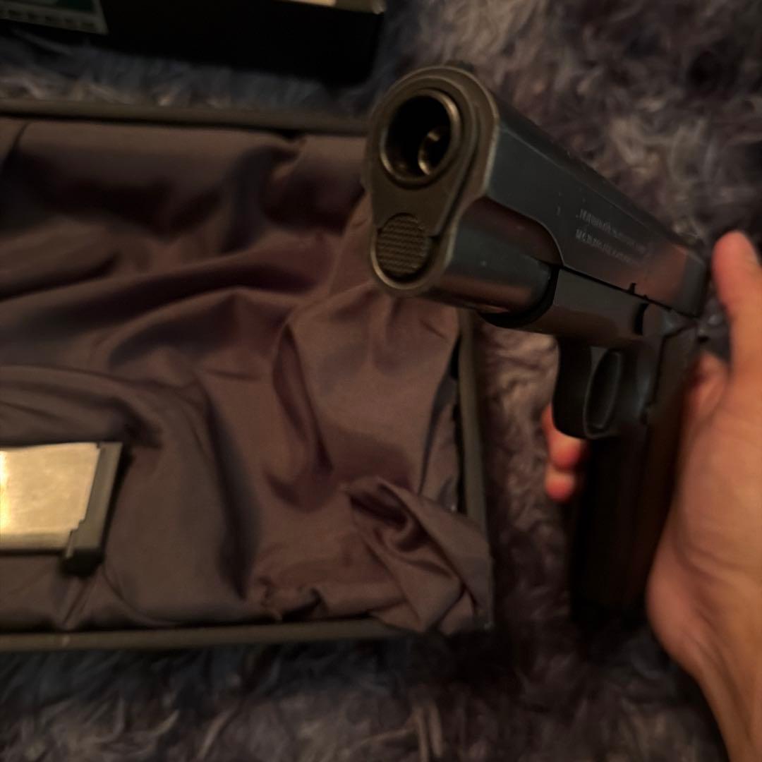 東京マルイCOLT GOVERNMENT 1911A1 ガスガン　マガジン2個