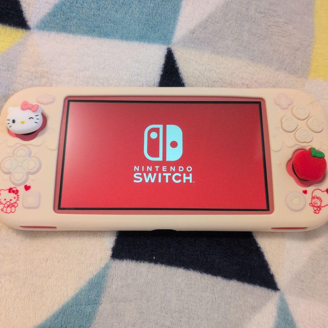 Nintendo SwitchLite コーラル　本体