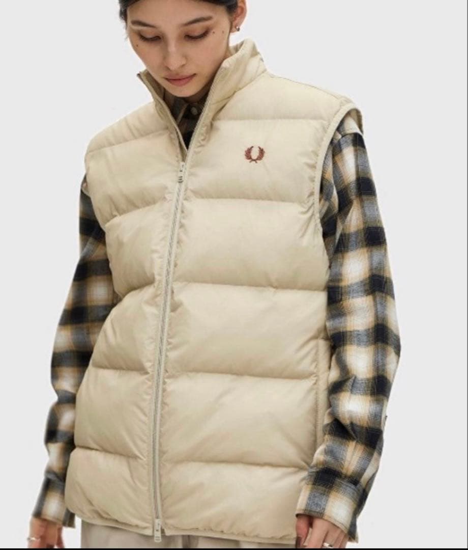 FRED PERRY ダウンベスト