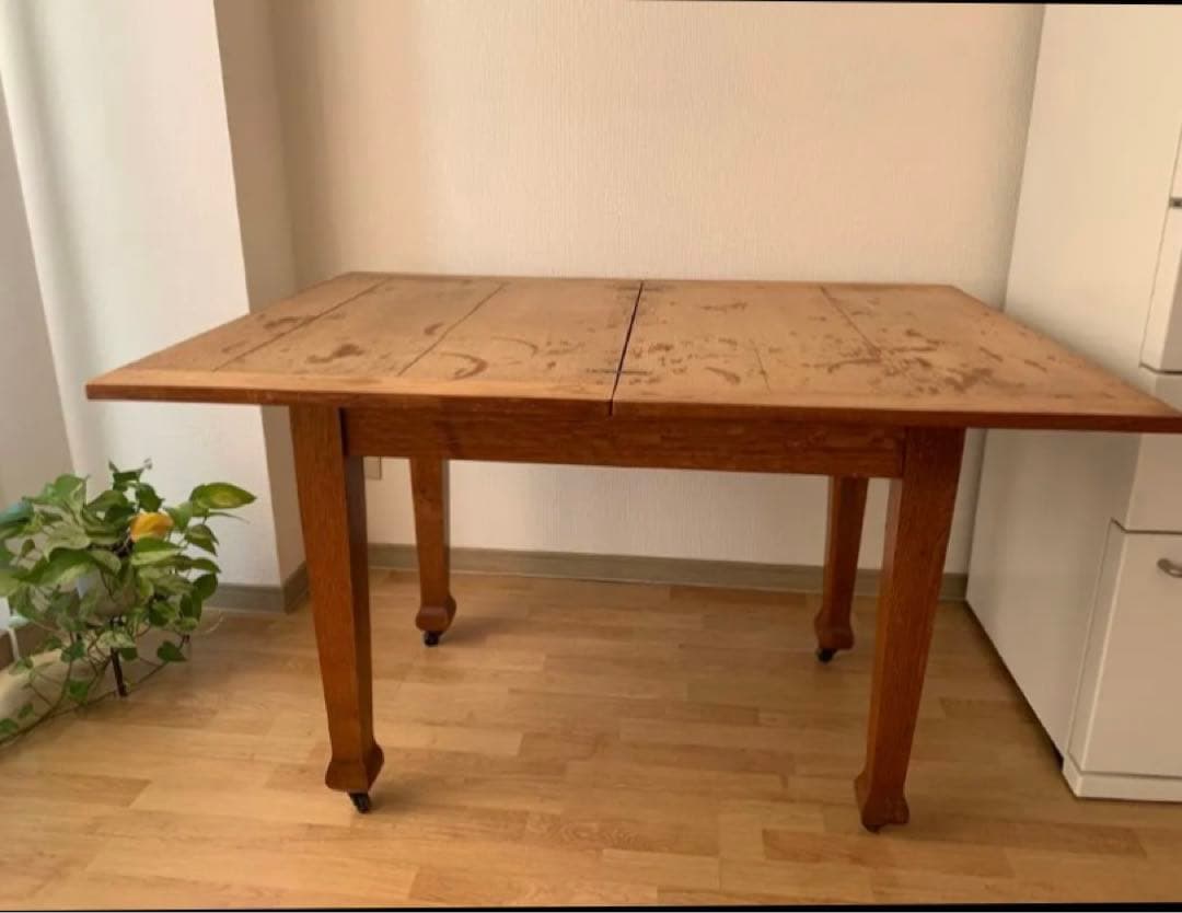 アンティークテーブル