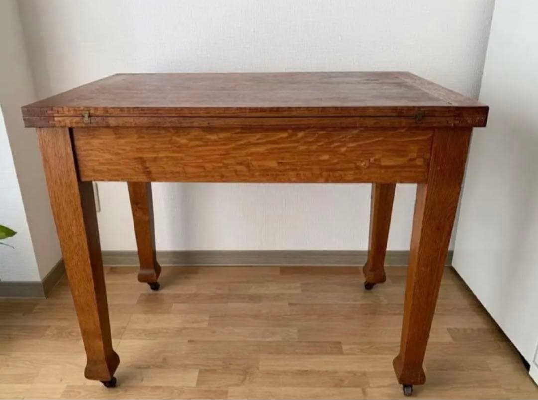 アンティークテーブル