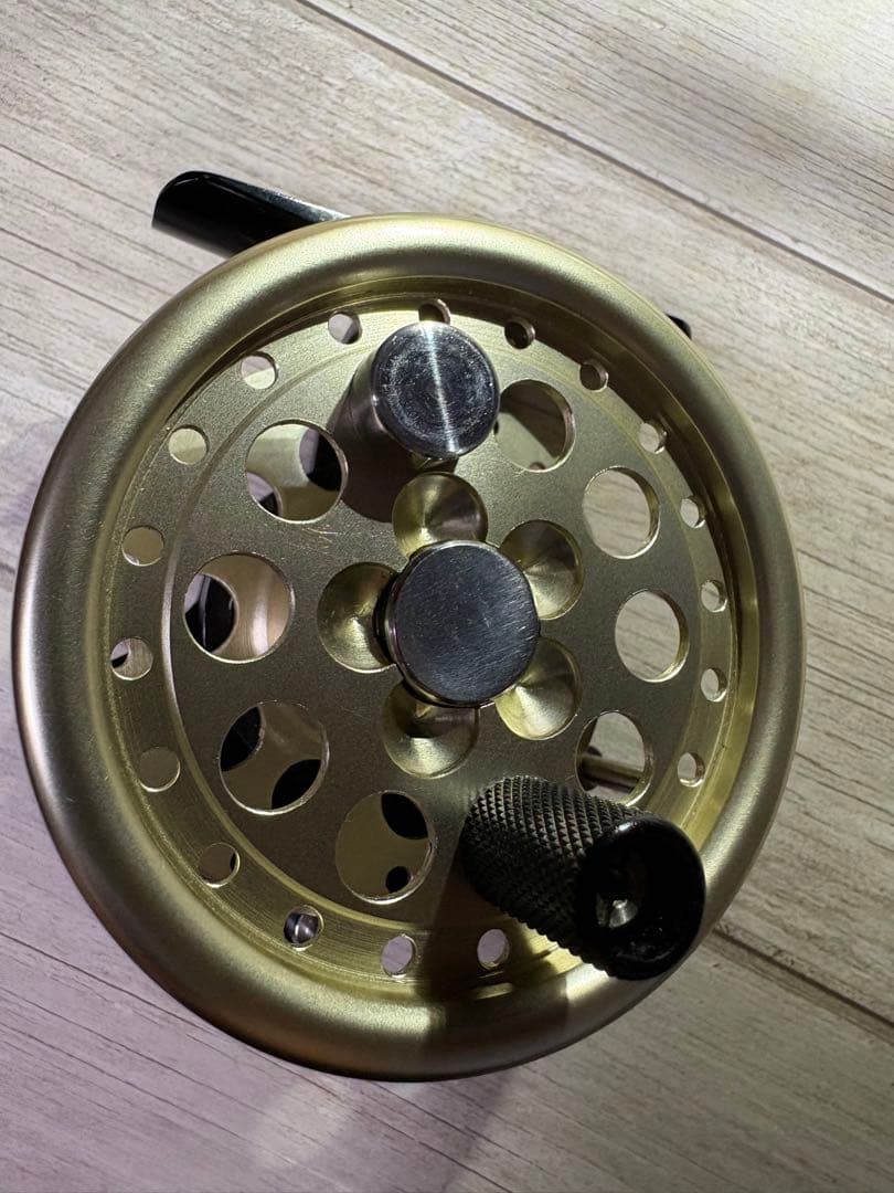 美品 STEEL FIN SPECTRA フライリール #4/5