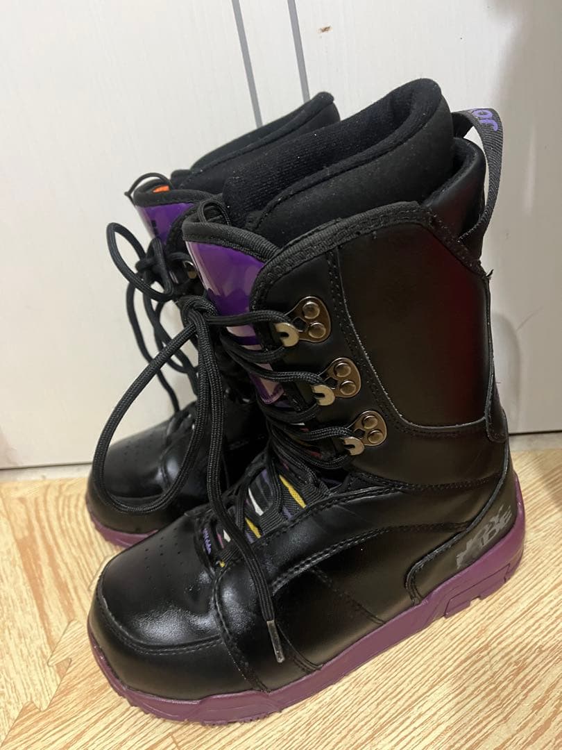 転びにくいボード！ブーツプレゼント！IGNIO 130cm 新品バインセット