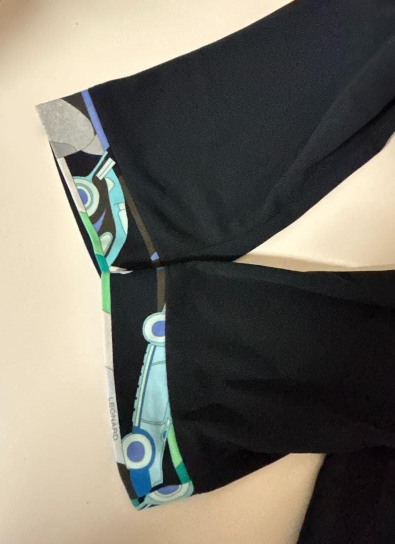 ⭐︎LEONARD⭐︎花と車のプリント 五分袖チュニック　40（M〜L）