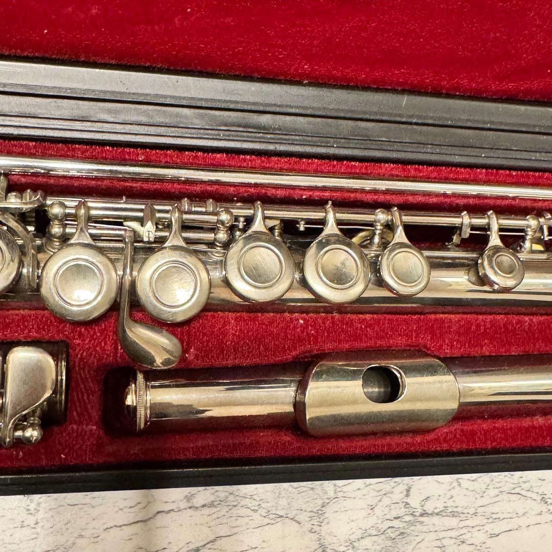 YAMAHAフルート 211ヤマハ　フルートYFL-211 ケース付き　Eメカ