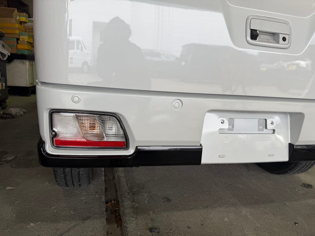 DAIHATSU ダイハツ アトレー 純正左テールランプ・スポイラー