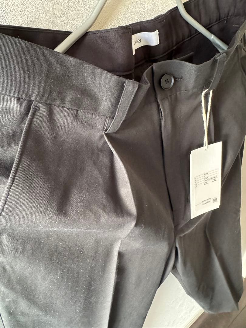 CornierコルニエFINX COTTON GABARDINE SLACKS