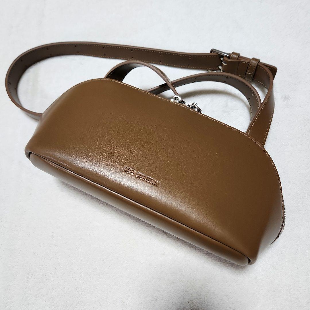 Sです(*^^*)アドカラム　ボディバッグ　ショルダーバッグ　ブラウン系