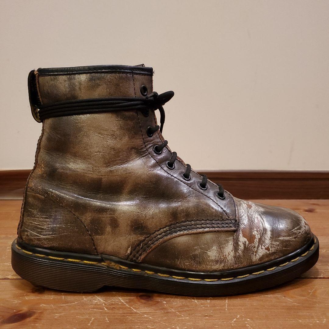 【なかなか稀な色×BIGサイズ】英国製ドクターマーチン 8ホール UK9