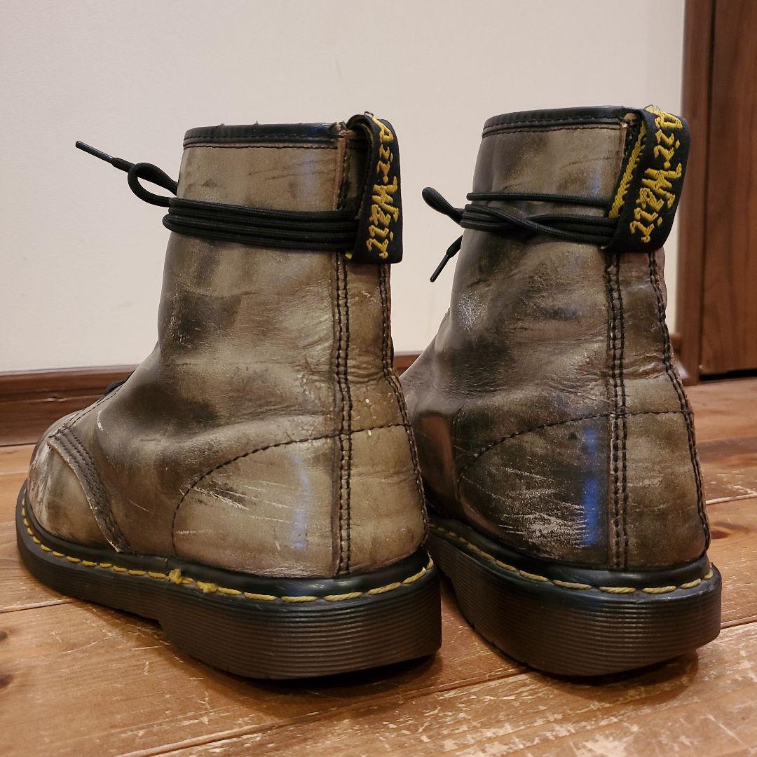 【なかなか稀な色×BIGサイズ】英国製ドクターマーチン 8ホール UK9