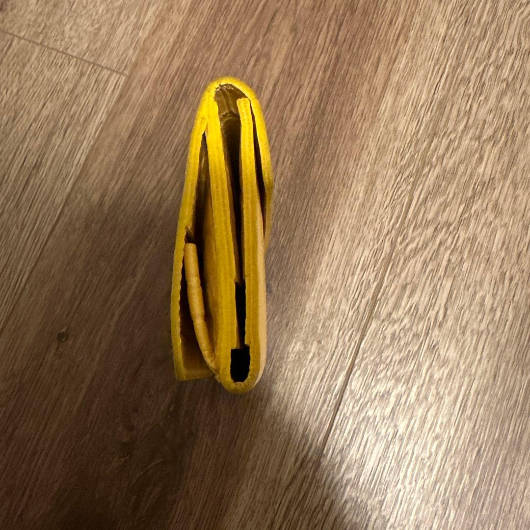 24ss 開運日限定品 イルビゾンテ　折財布　型押し　レザー　イエロー