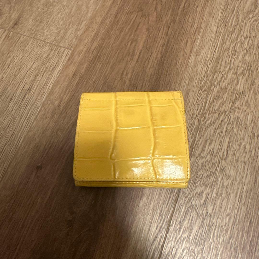 24ss 開運日限定品 イルビゾンテ　折財布　型押し　レザー　イエロー