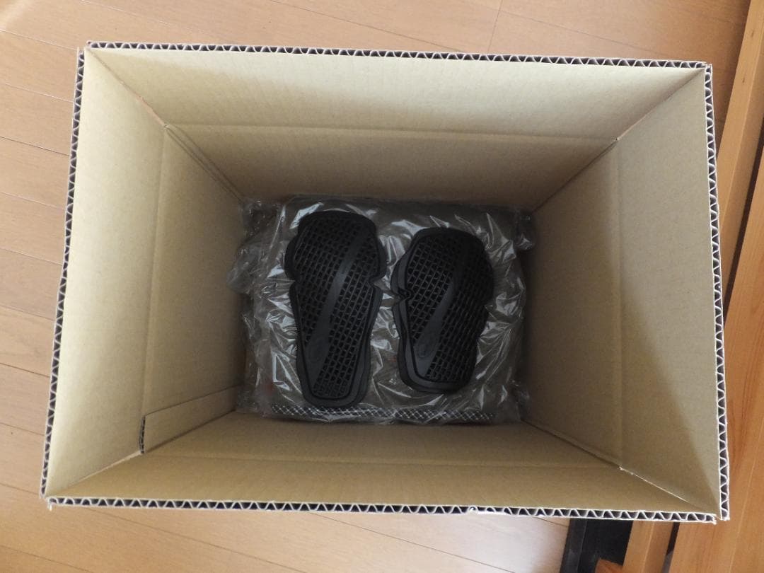 クシタニ　フルメッシュパーカー