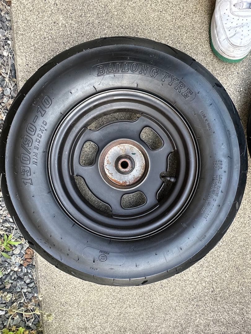 ズーマー タイヤ付きホイール
