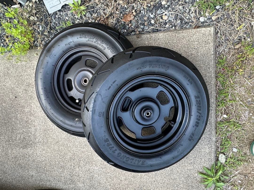 ズーマー タイヤ付きホイール