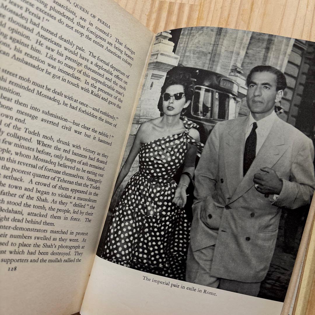 洋書 SORAYA Queen of Persia