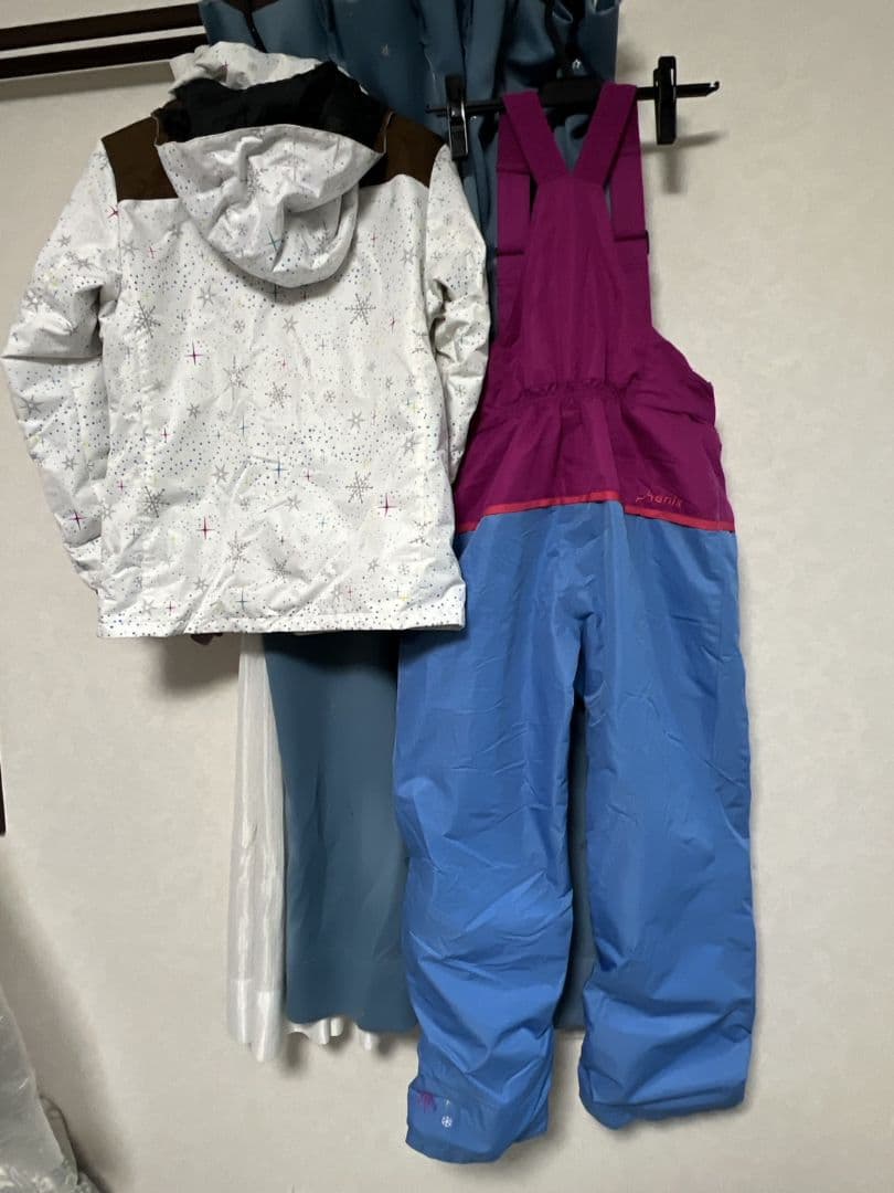 フェニックスの子供用スキーウェア上下セット