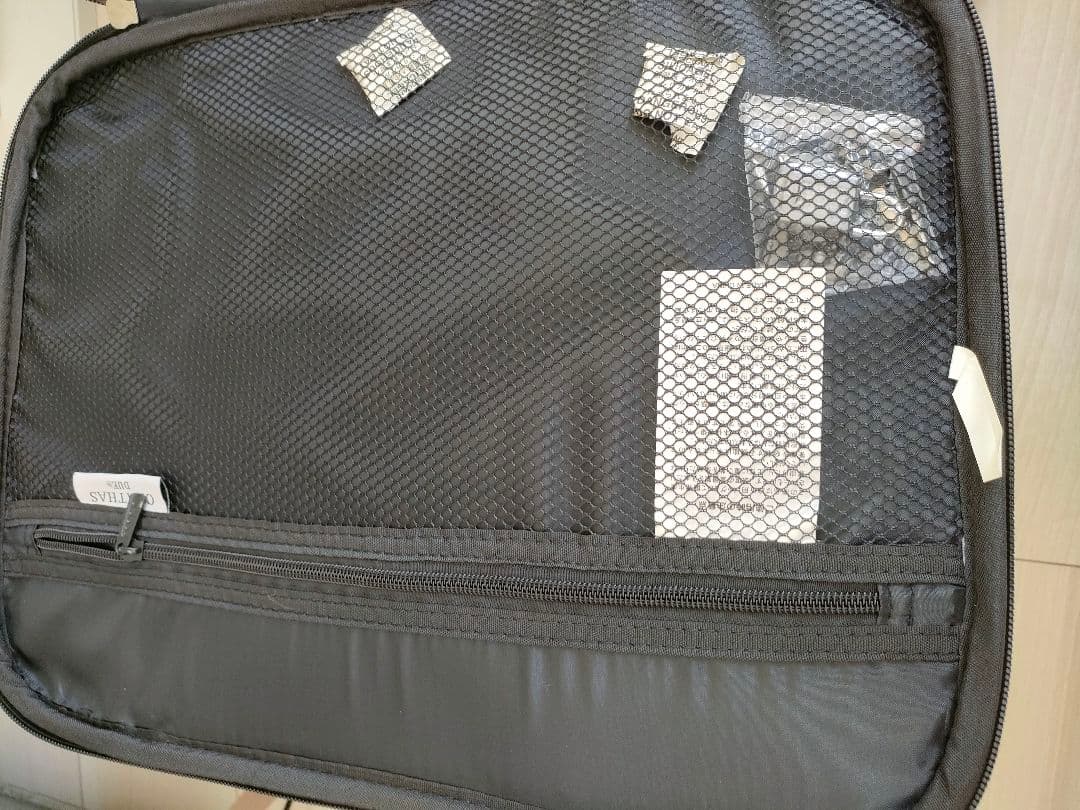 【新品未使用】キャリーケース 　スーツケース　旅行バッグ　クレイサス