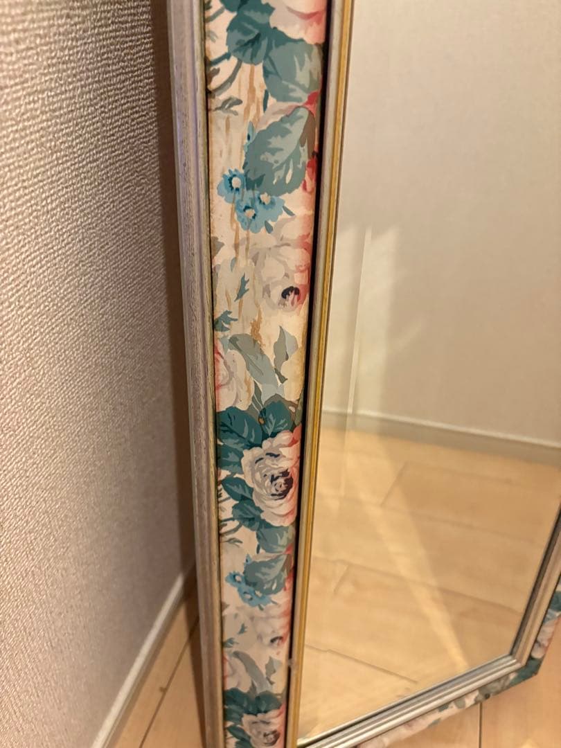 イタリア製 アンティークミラー　壁掛け 鏡 花模様 ウォールミラー