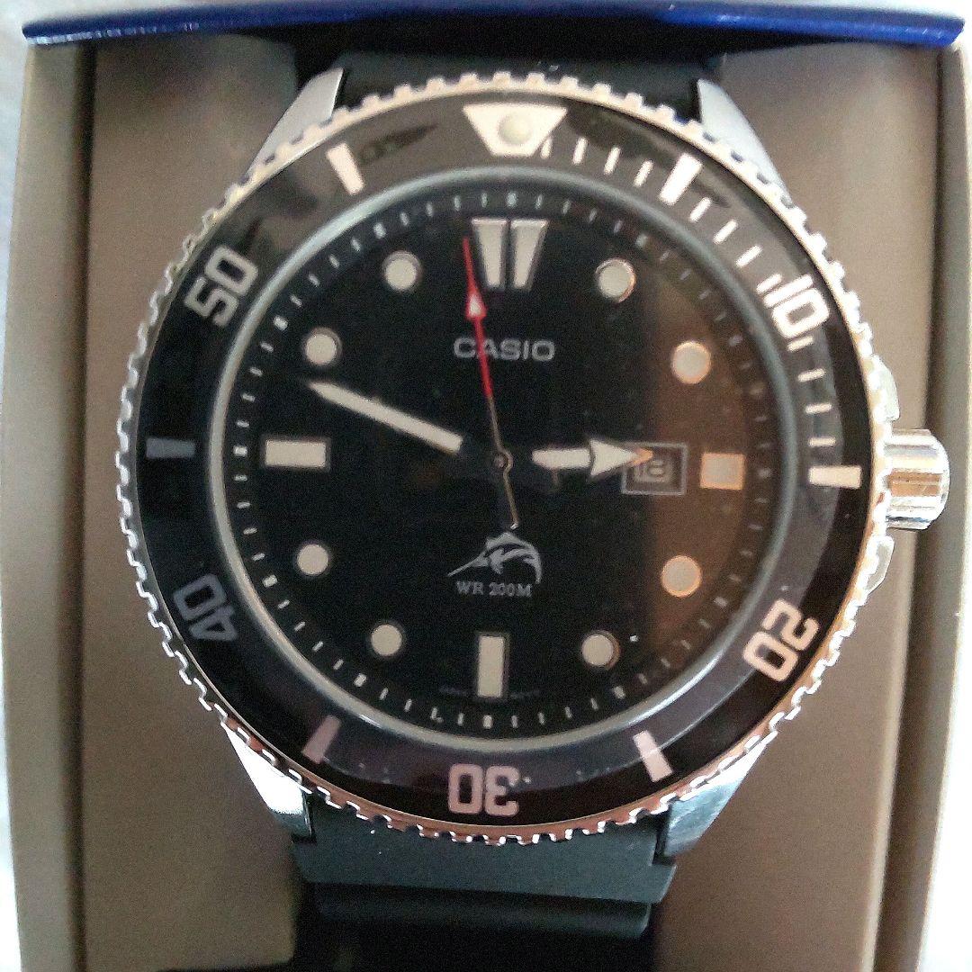【新品・未使用品】CASIOカシオ (MDV-106)カジキダイバー日本未発売