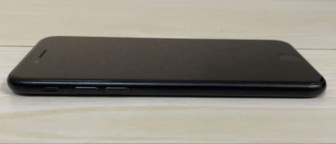 Apple iPhone SE 第2世代 ブラック 本体