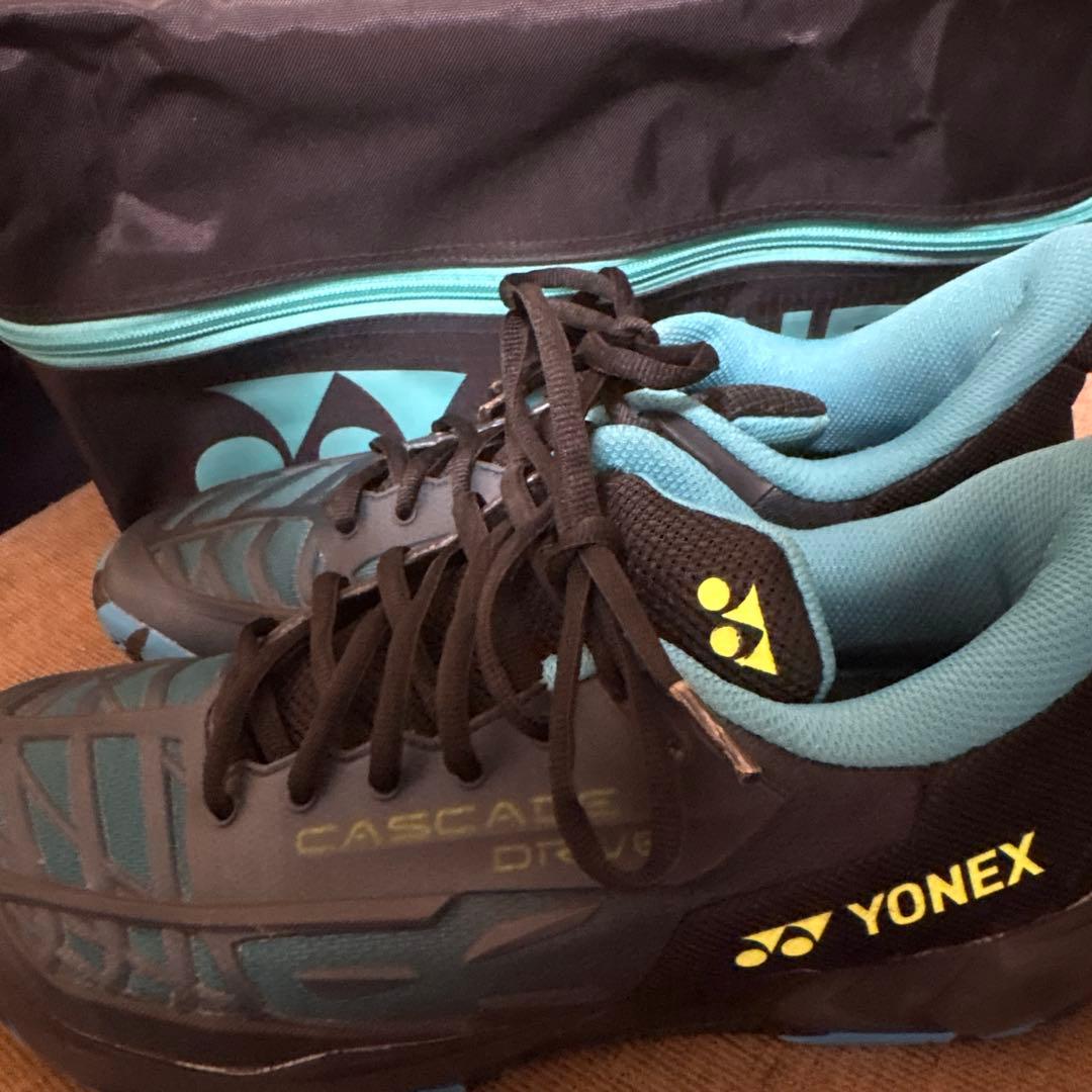 YONEX バドミントンシューズ （ケース付き ）