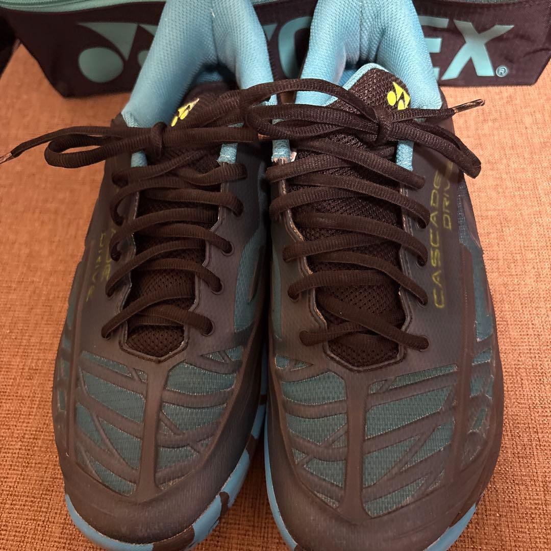 YONEX バドミントンシューズ （ケース付き ）