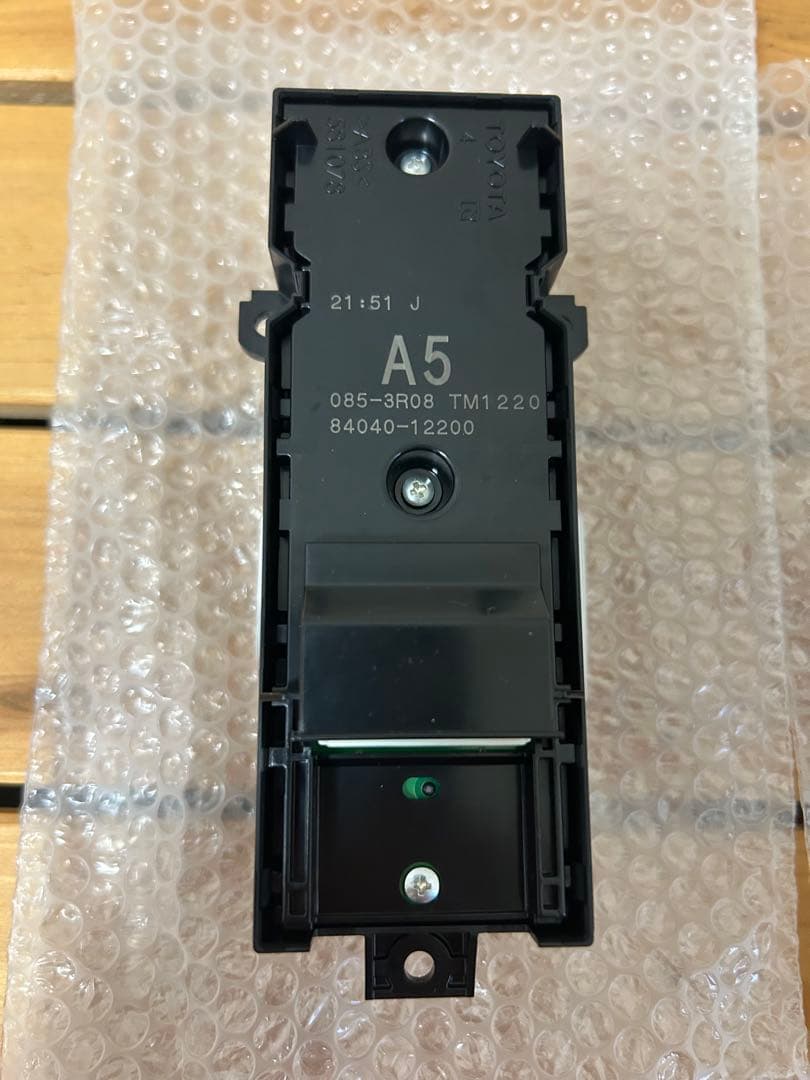 トヨタ純正 イルミ付き　パワーウインドスイッチ　ミラースイッチ　RAV4 ヤリス