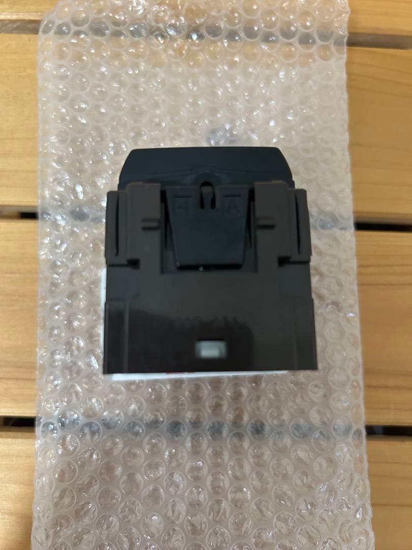 トヨタ純正 イルミ付き　パワーウインドスイッチ　ミラースイッチ　RAV4 ヤリス