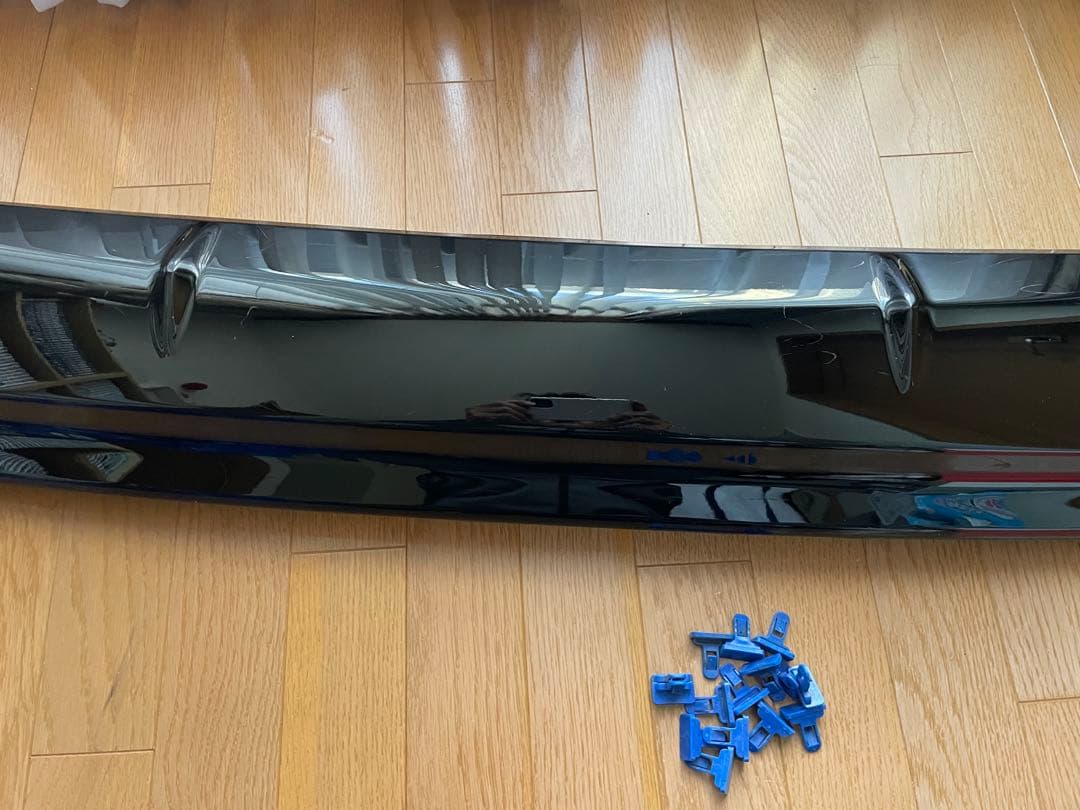 クラウンアスリート210(後期)純正リアハーフスポイラー 取り付け用クリップ付き