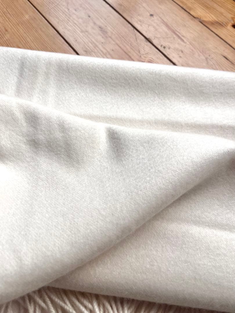 ジョンストンズ　カシミア大判ストール　ホワイト