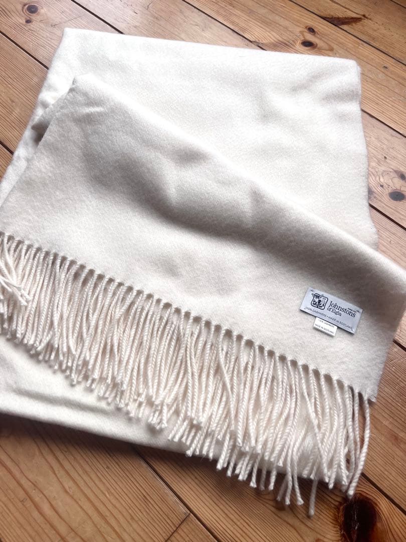 ジョンストンズ　カシミア大判ストール　ホワイト