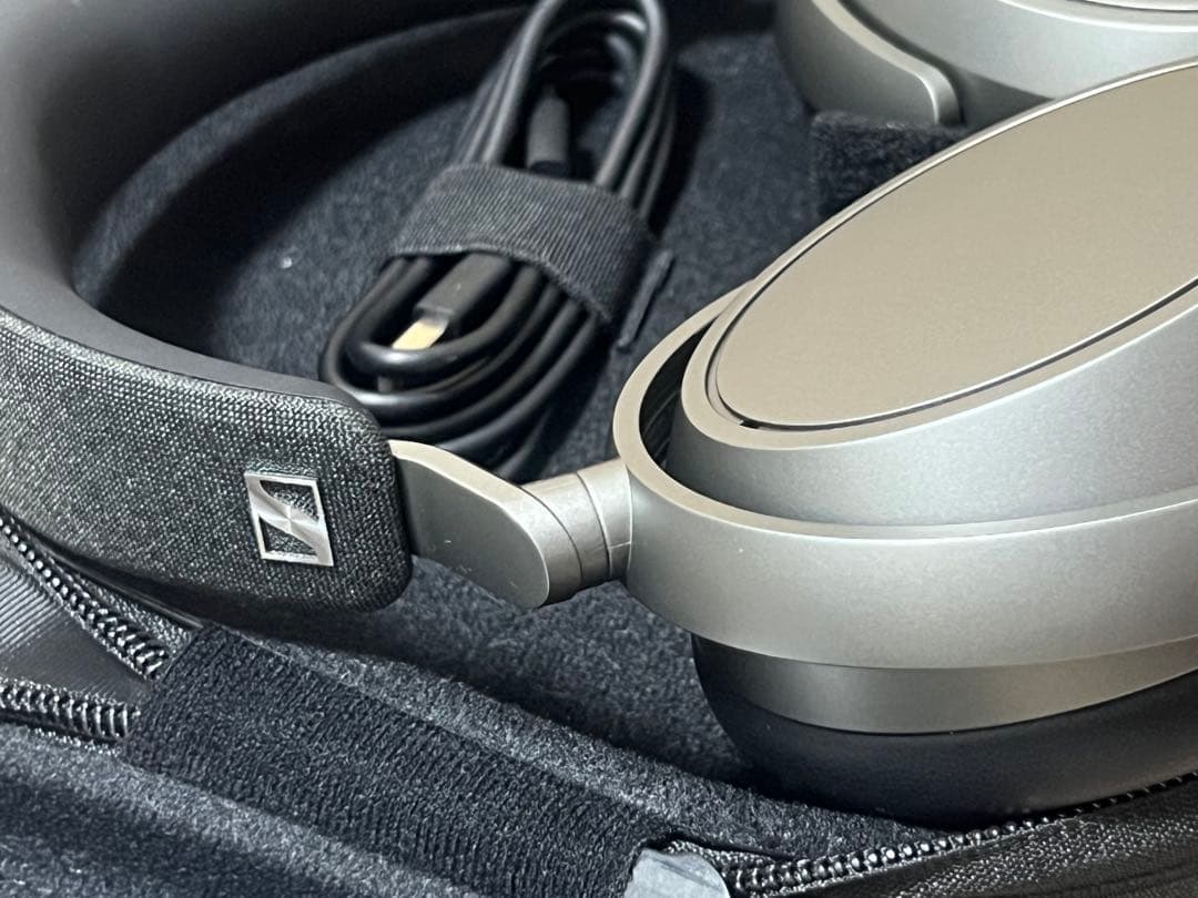 Sennheiser ワイヤレスヘッドホンMOMENTUM 4 Wireless