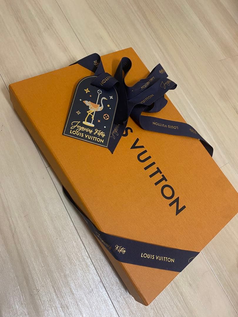 新品未使用/LOUIS VUITTON ロゴマフラー