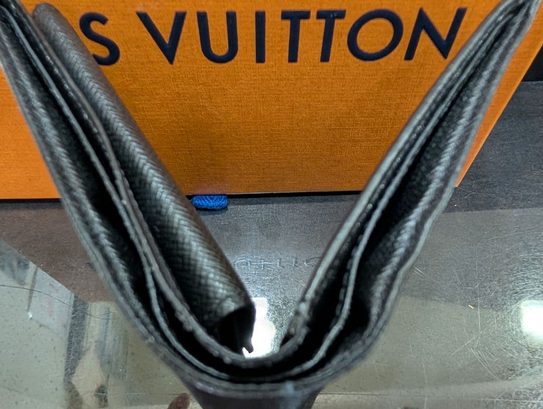 極美品ルイヴィトン モノグラム エクリプス ポルトフォイユ マルコ