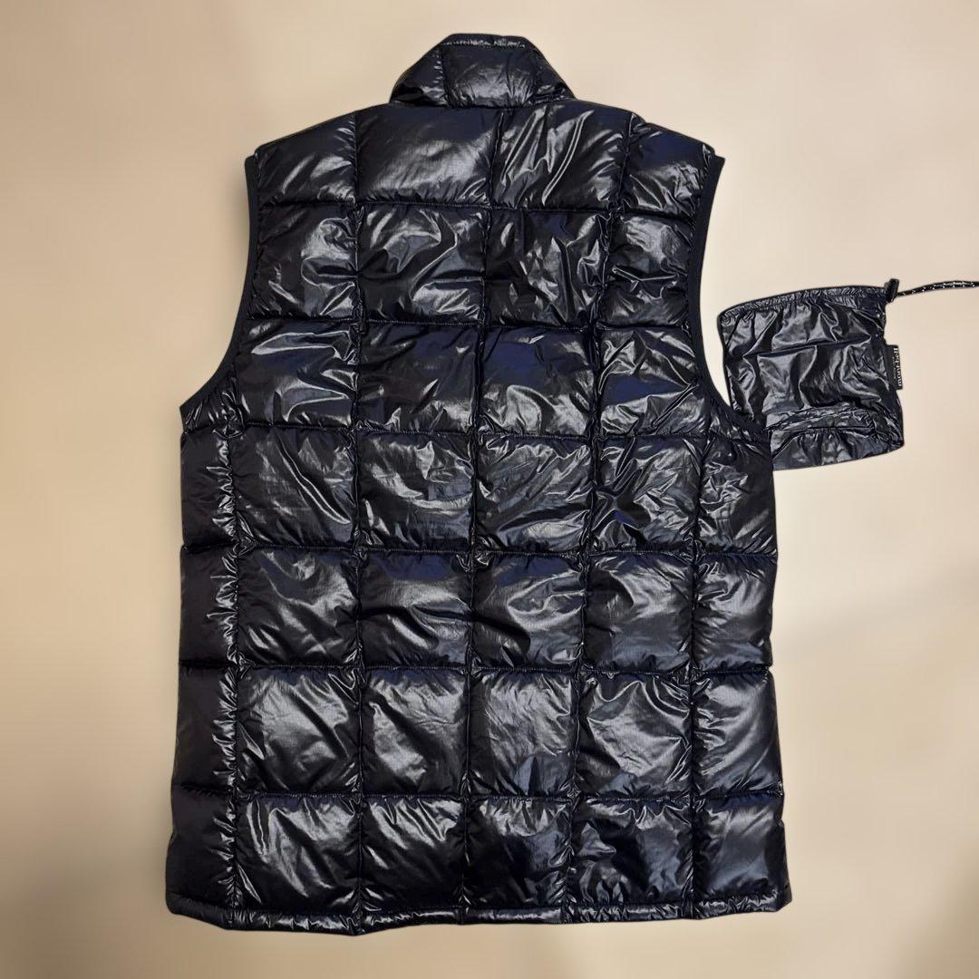 モンベスペリオダウンベスト　ブラック