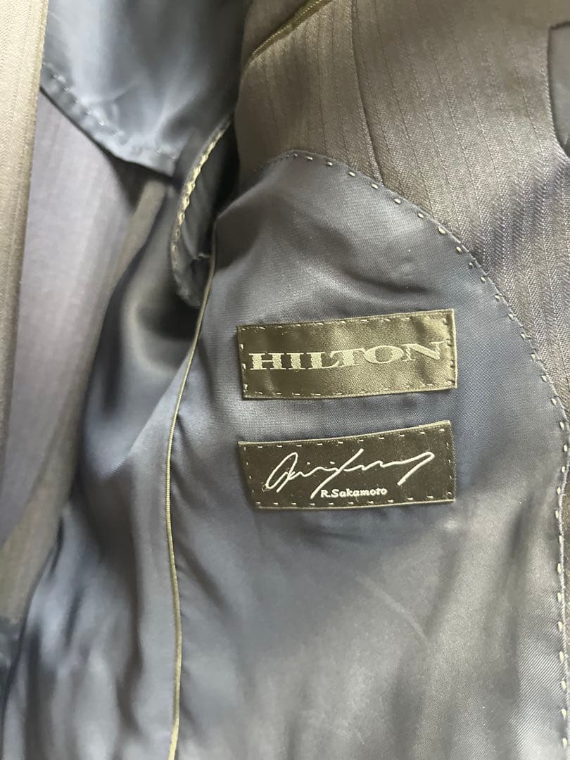 HILTON ヒルトン ネイビー スーツA4 CERRUTI