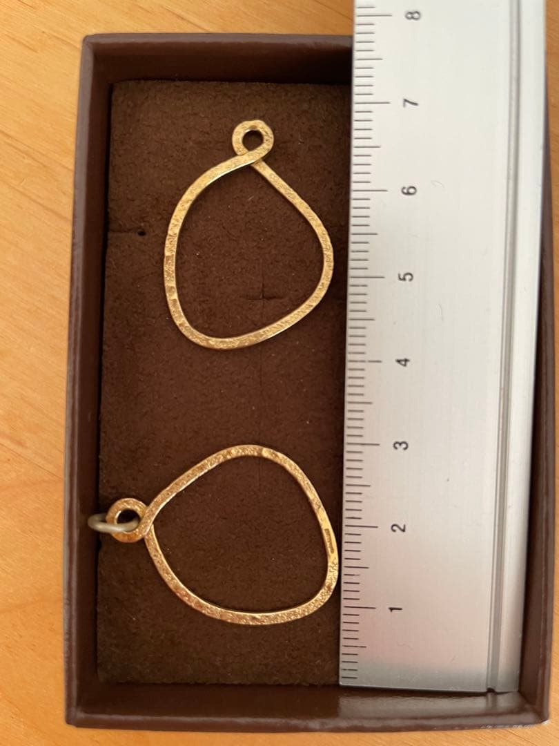 agete チャーム　イヤリング　ピアス　ゴールド