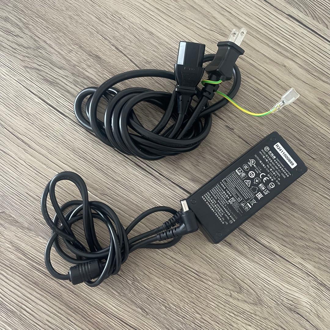 SHINY GEL HYBRID CORDLESS ネイルライト