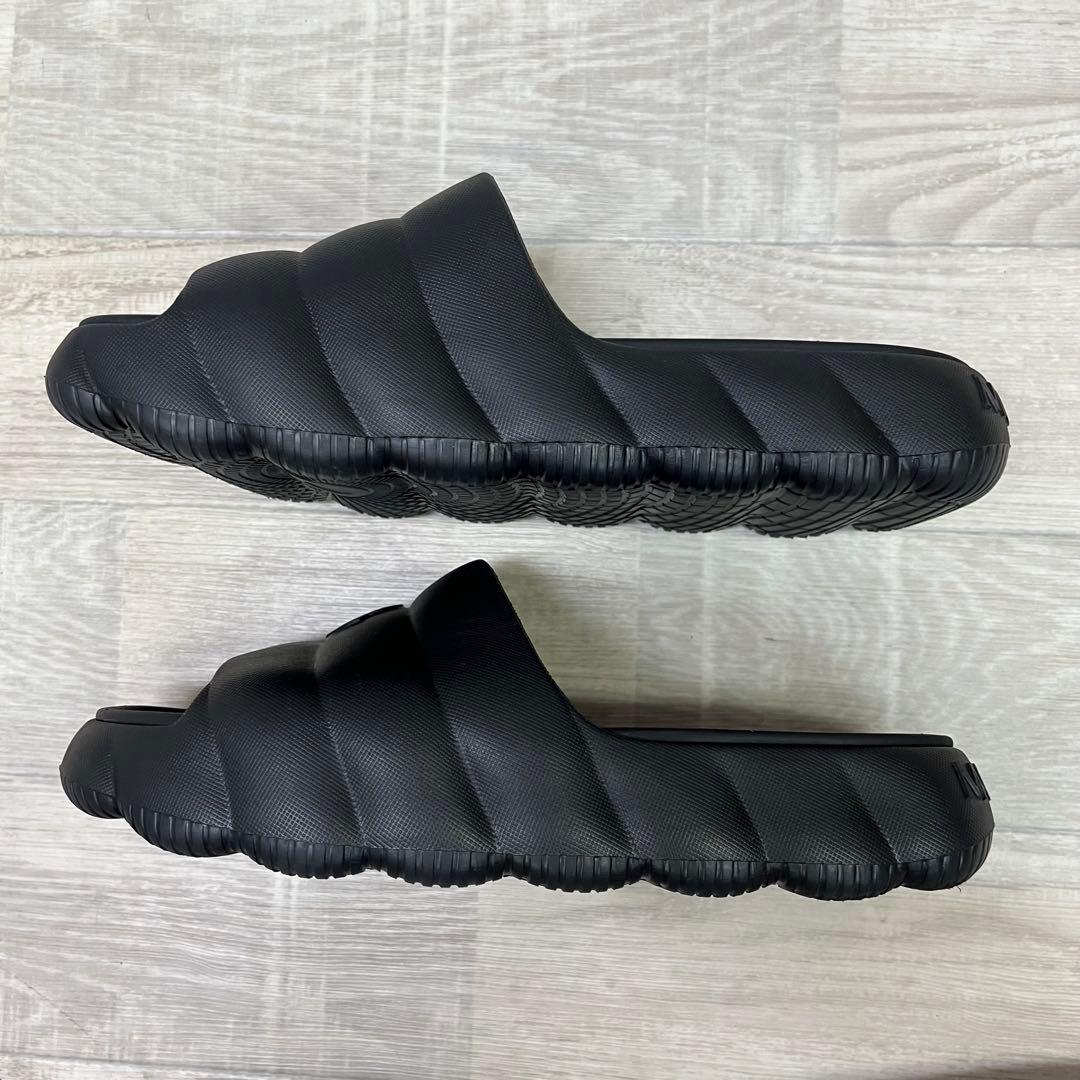 ゆ*こ様 新品未使用 MONCLER ブラック サンダル 40 【56b1529