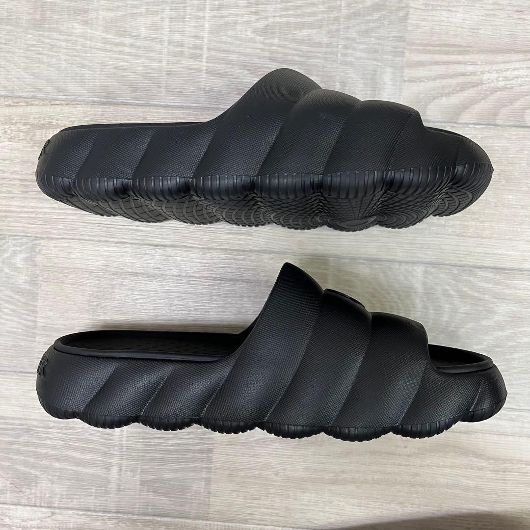 ゆ*こ様 新品未使用 MONCLER ブラック サンダル 40 【56b1529