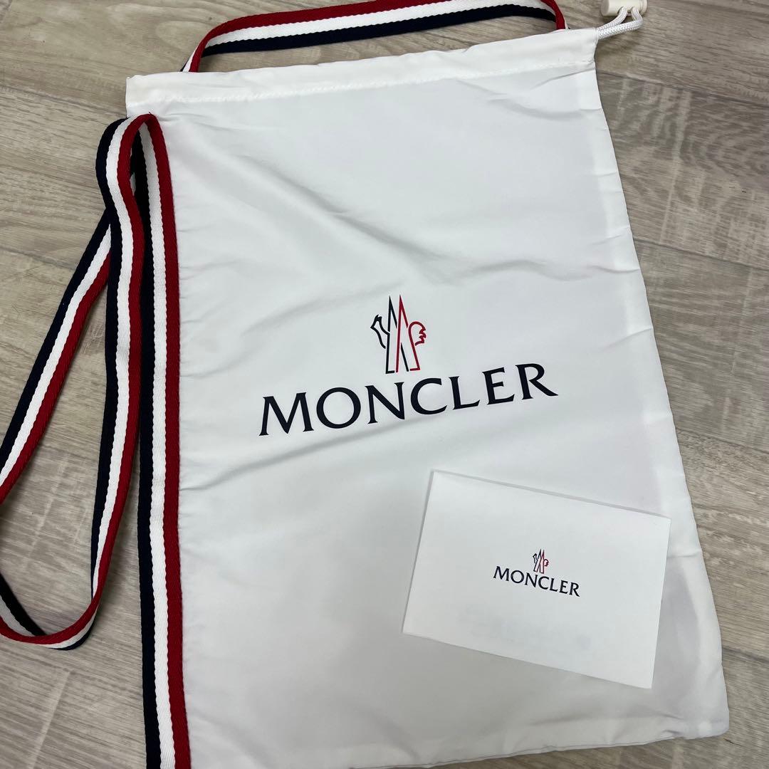 ゆ*こ様 新品未使用 MONCLER ブラック サンダル 40 【56b1529