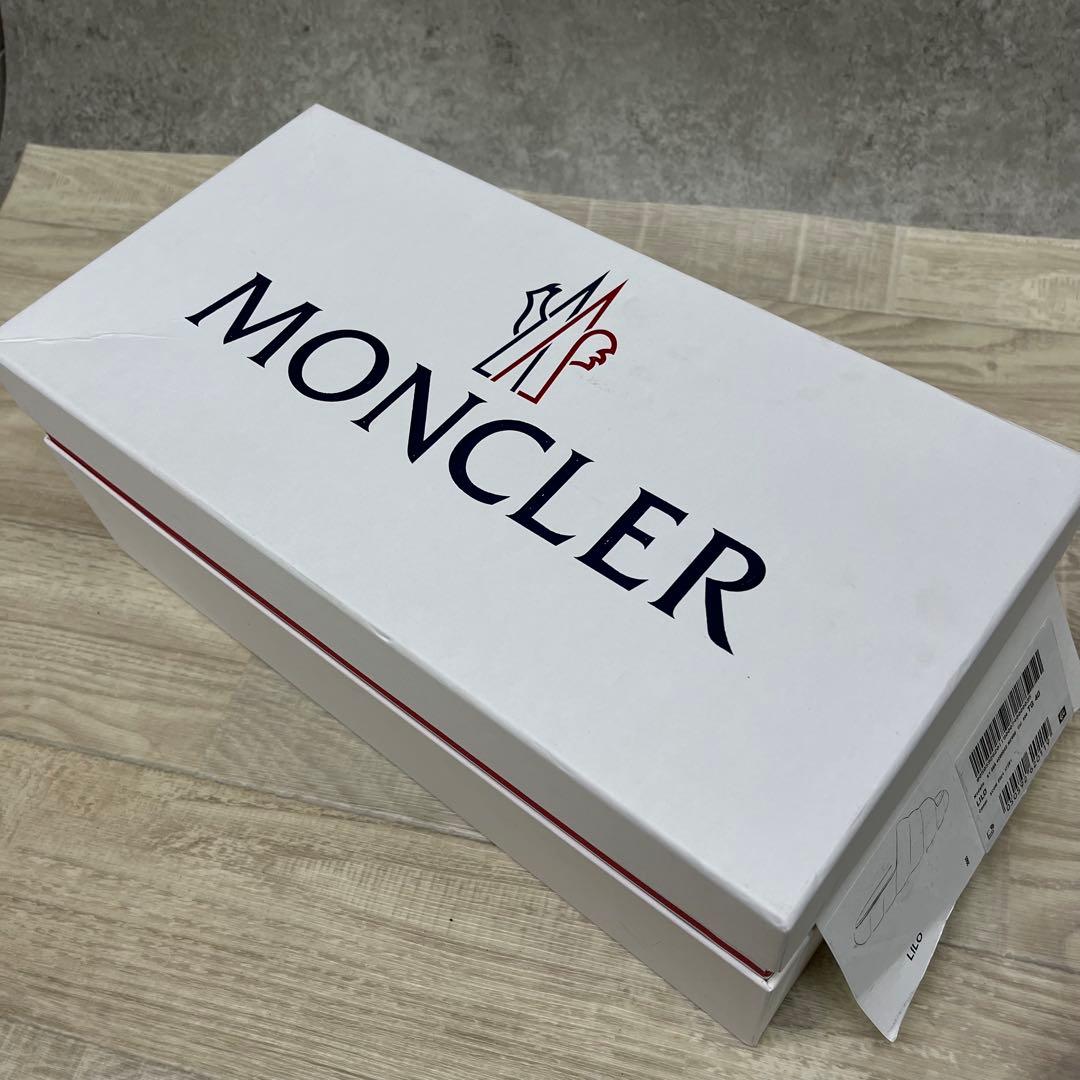 ゆ*こ様 新品未使用 MONCLER ブラック サンダル 40 【56b1529