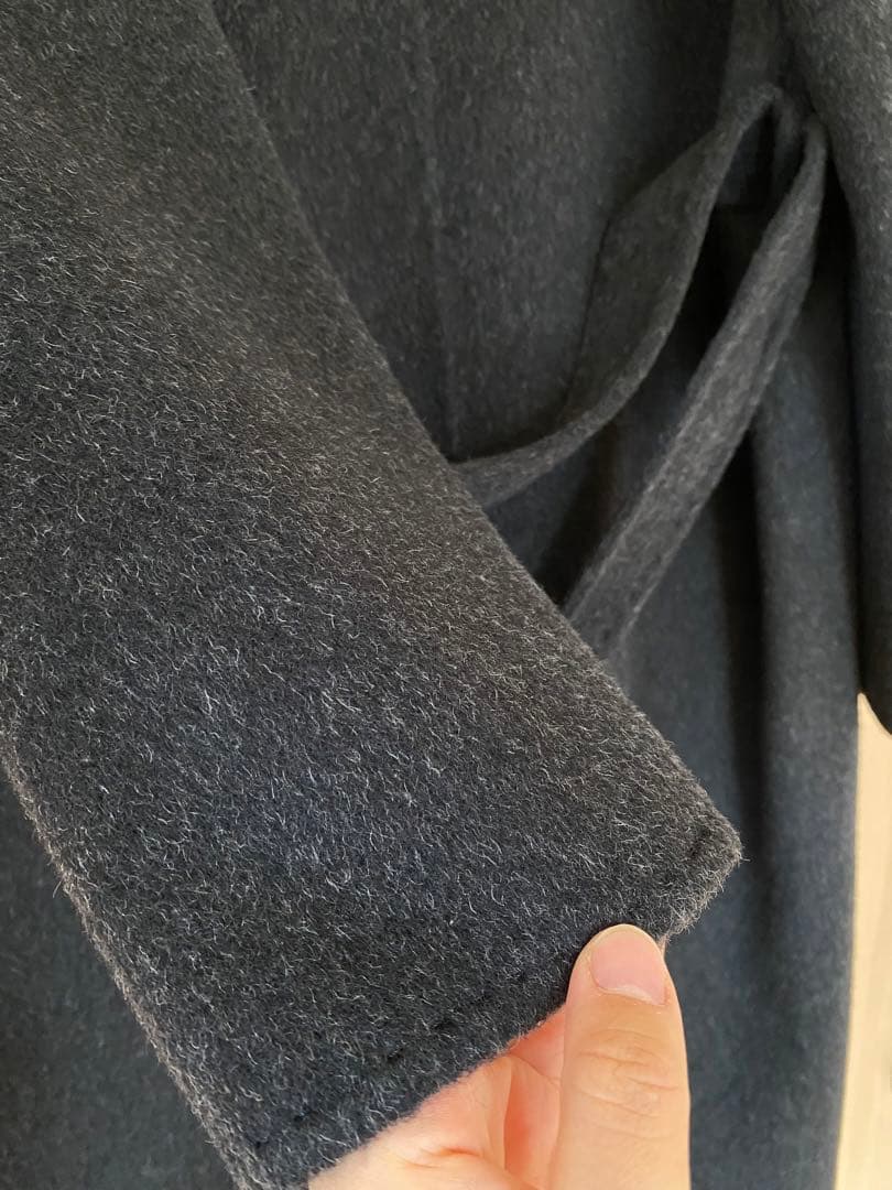 炭ブラックロングコート、キャメル100％、新品